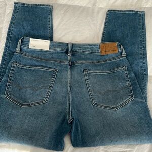 NWT American Eagle Athletic Fit Jeans 31/30